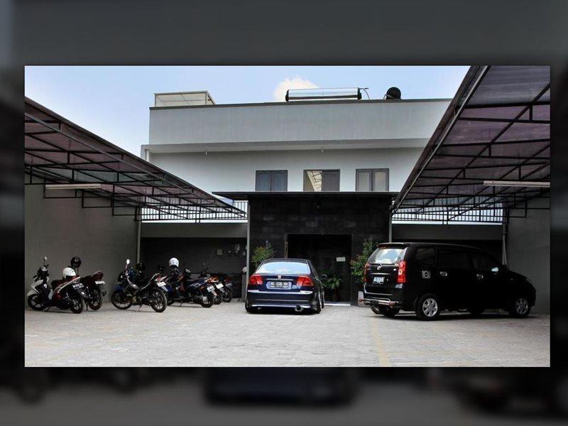 D'Paragon Pringwulung Maguwo Luaran gambar